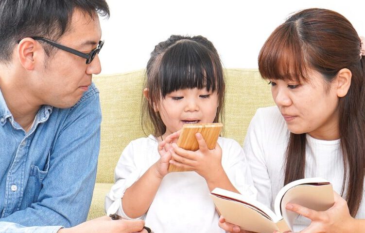 Become engaged with your child's learning with Kindiedays