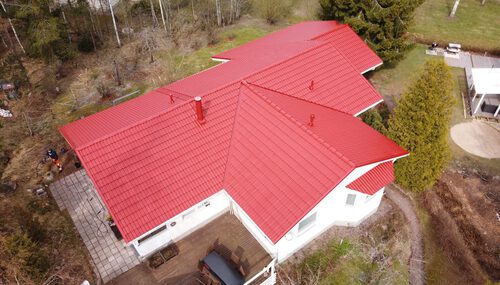 Pinnoitettu tiilikatto Tuusulassa