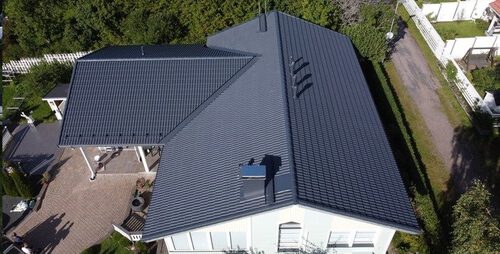 Pinnoitettu tiilikatto Tuusulassa