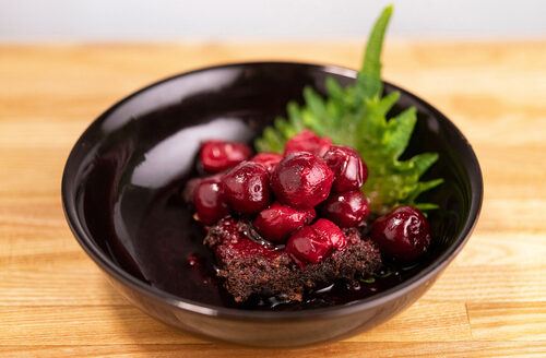 Suklaakakkua, kirsikkaa ja shisoa