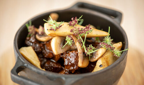 Peuraa ja metsäsieniä