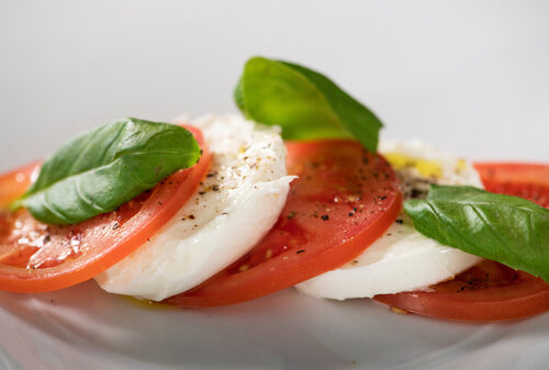 Caprese-salaatti