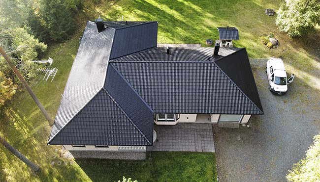 Pinnoitettu tiilikatto Sälinkää